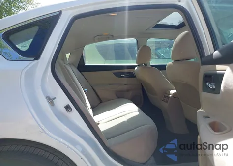 2015 Nissan Altima 2.5 Sv из США, поврежденный, VIN 1N4AL3AP0FC246780